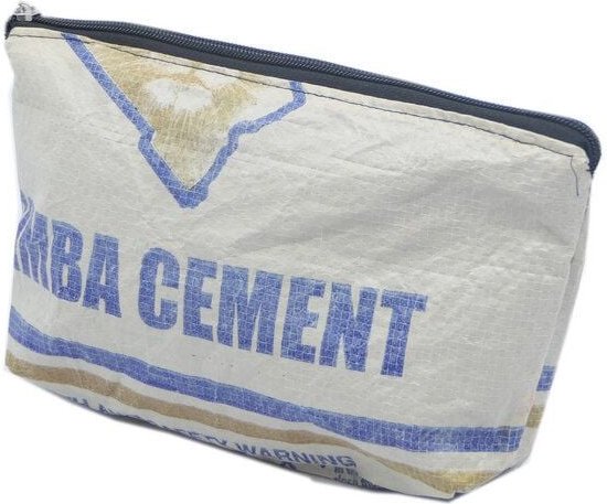 Nyuzi Blackwhite Kulturbeutel |Upcycling Kosmetiktasche aus recyceltem Zementsack