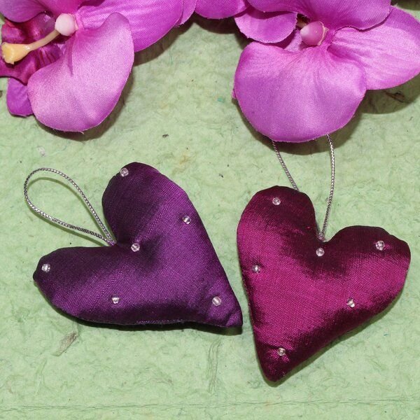 Schönes aus Indochina 6 Herzen aus Seide M