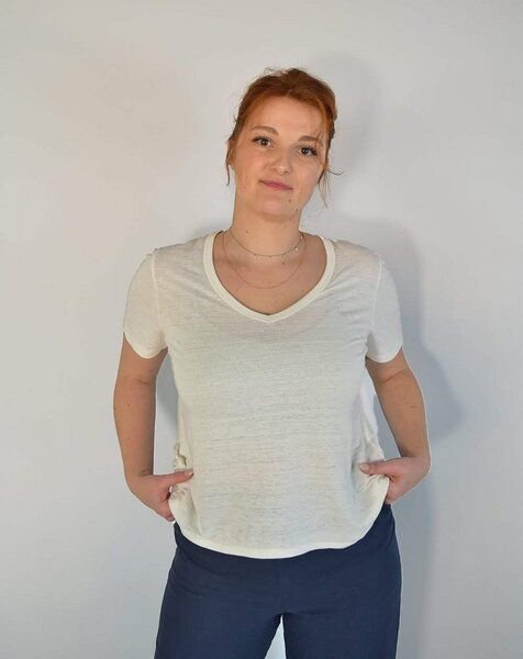 Aatise Reines Leinen-T-Shirt , V Ausschnitt Zesi, Schnitt Oversize