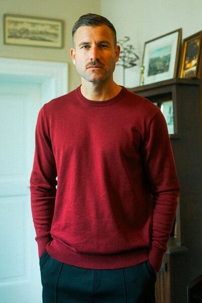 dirts Classic Knit Crewneck