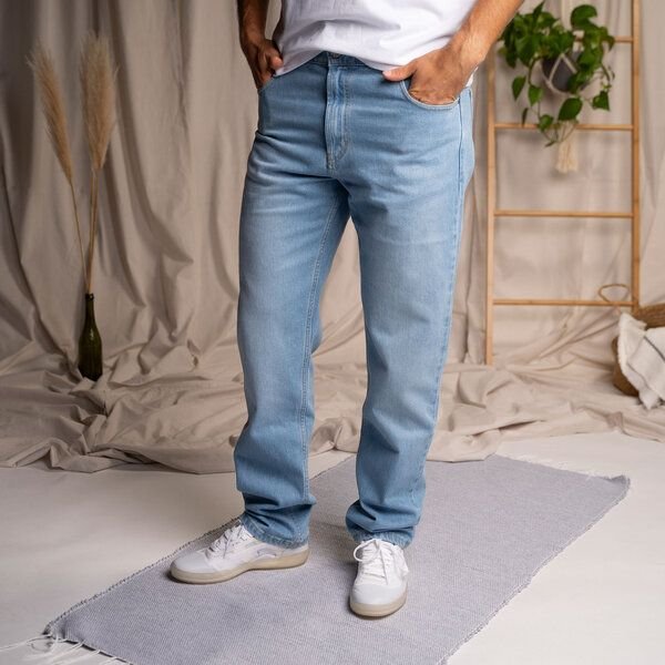 Vresh Clothing Valco - Regular Jeans aus Biobaumwoll-Mix