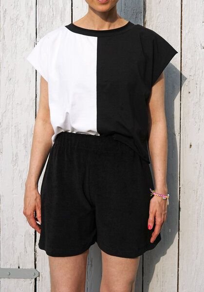 Lena Schokolade Shirt black-white aus Bio-Jersey