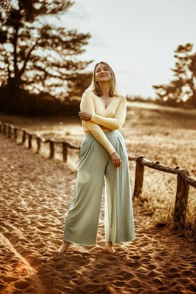 Vivien Joy High Waist Hose mit Falten - Farrah Comfy Pants