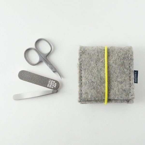 matilda k. manufaktur mini-maniküre-set 'ella' aus Wollfilz mit Rundgummi-Verschluß in vielen Farben