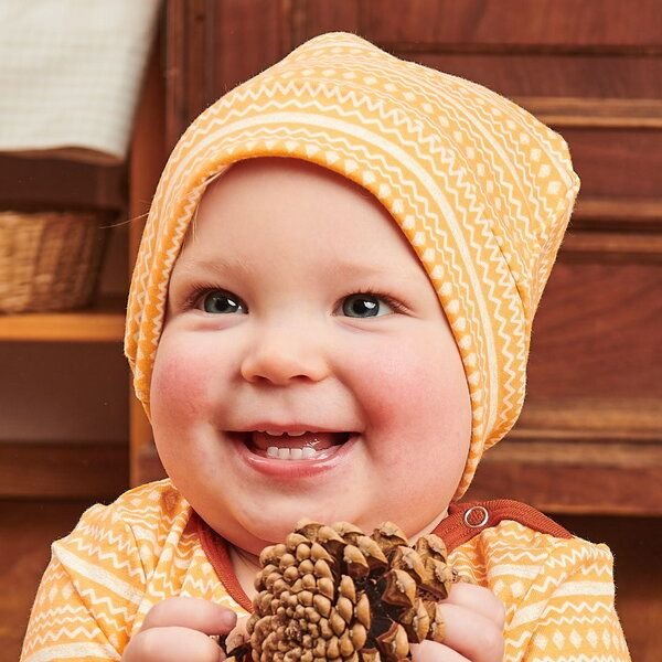 Cheeky Apple Gefüttertes Bio-Häubchen "Rhapsody"