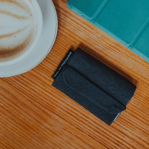 Airpaq Cardholder aus Autoschrott