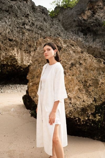 ÏMAIMA Sare bestickter Maxi Kimono aus Bio-Baumwolle