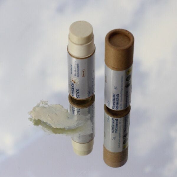 nakt® Mineralischer Sonnenschutz: Der Sonnen-Stick mit LSF 30 + Feuchtigkeitspflege