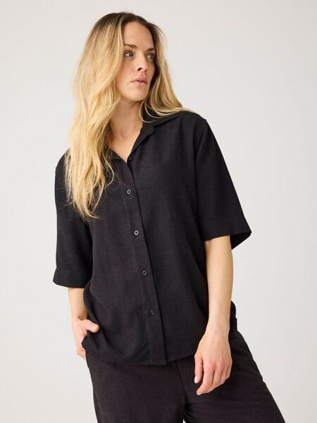 KnowledgeCotton Apparel Lockere Kurzarmbluse aus Ecovero und Bio-Leinen