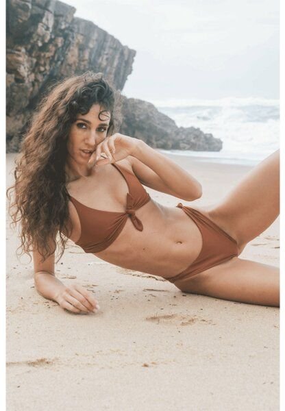 Anekdot Bikini Top Leona