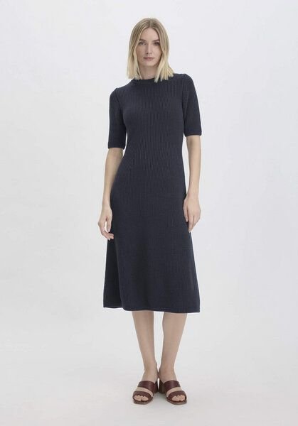 hessnatur Strick Kleid Midi Slim aus reiner Bio-Baumwolle