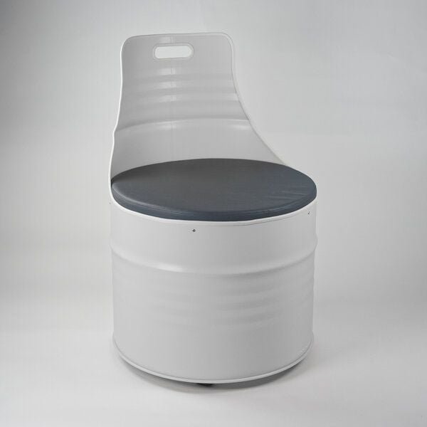 Lockengelöt Sessel aus einem Hamburger Ölfass