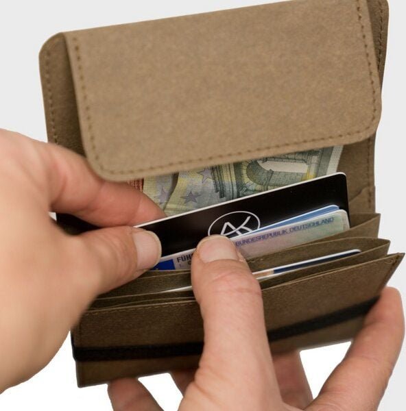 ANDERS & KOMISCH Mittelgroßes Portemonnaie mit RFID Schutz - A&K KOMPAKT