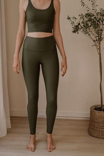 The View Yoga Vida Legging Forest Green
