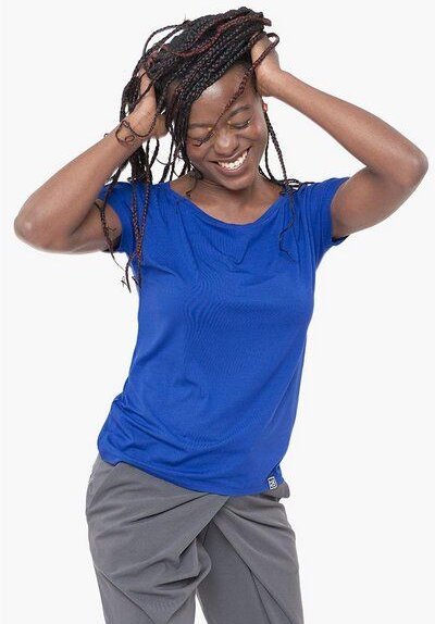 Bluse Fine – Viscose mit Elasthan – T-Shirt Rundhalsausschnitt – Schwarz oder farbenfrohes Print KOKOworld – Fair produz...