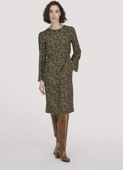 hessnatur Kleid Kniebedeckend Regular aus LENZING ECOVERO Satin