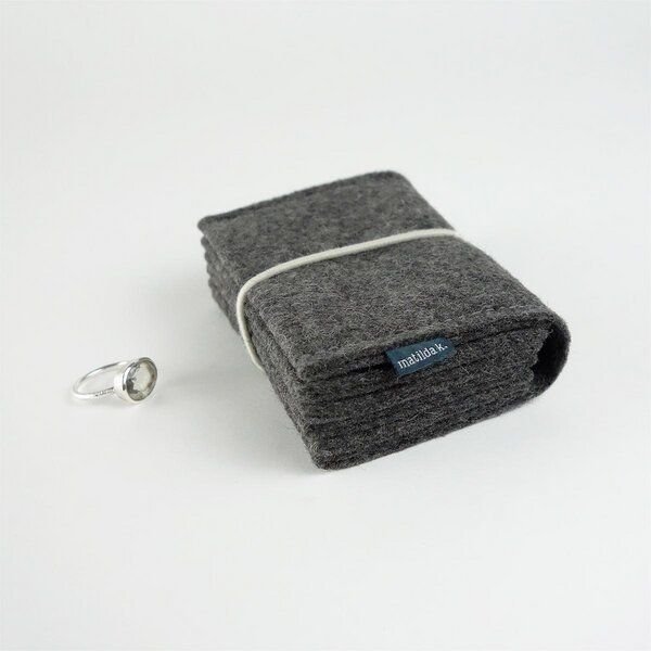 matilda k. manufaktur Schmuckaufbewahrung 'schmucknest' mittel aus Wollfilz 'matilde' mit Rundgummi-Verschluß in vielen ...