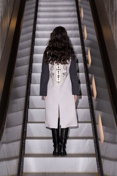 ÏMAIMA Aava hand-bestickte Weste aus Biobaumwolle