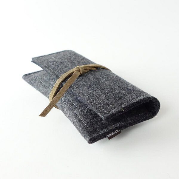 matilda k. manufaktur Tabaktasche aus Filz mit Lederband 'max'