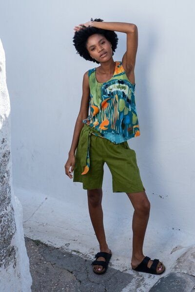 Shorts Sal – Bermuda-Shorts bis zur Taille – Geräumigen Seitentaschen – Elastischer Bund – Farbenfroher einzigartiger Pr...