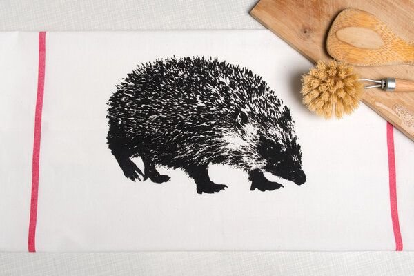 Hirschkind Bio & Fair-Trade-Geschirrtuch "Igel" weiß