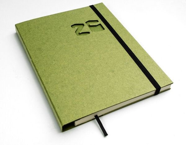 tyyp Buchkalender 2026 – Schweizer Broschur | Handmade & Vegan