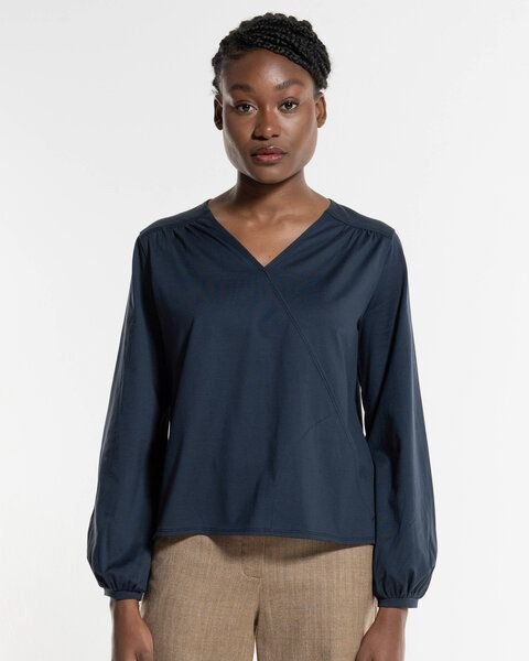 Thumbnail - Alma & Lovis Feminine Bluse im Wickel-Look aus extra feiner Bio-Baumwolle | Wickelbluse
