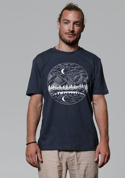 watapparel T-Shirt Unisex Mountains by night
