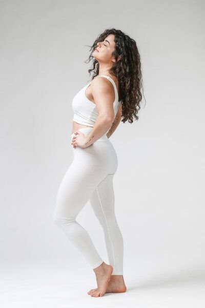 Thumbnail - YogiLiebe Yoga Legging "Kundalini" aus zertifizierter Bio-Baumwolle mit V high waist Bund