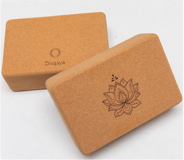 Divasya 2er-Set Yogablöcke aus Kork | mittlere Größe | abgerundete Ecken