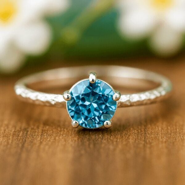 Spirit of Island Silber Solitär Ring | Blauer Zirkon