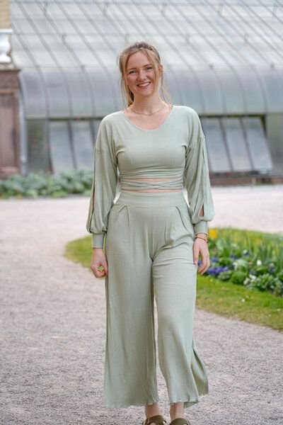 Vivien Joy High Waist Hose mit Schlitz - Farrah Comfy Pants mit Schlitz