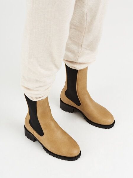 NINE TO FIVE #saxa - hoher Chelsea Boot aus veganer Microfaser mit recycelter Profilsohle