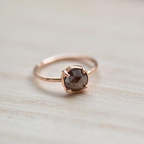 Thumbnail - Eppi Goldener Ring mit Diamant im Rosenschliff Vertius