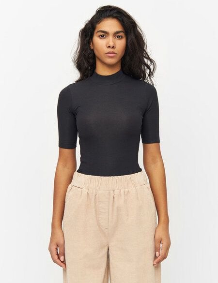 KnowledgeCotton Apparel T-Shirt - Rib high neck short sleeve - aus Bio-Baumwolle