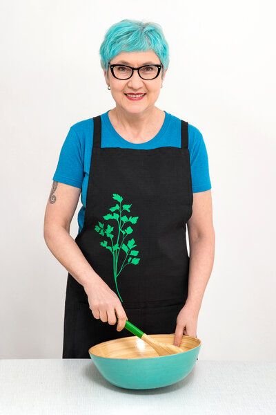 Hirschkind Bio-Kochschürze "Petersilie" handgewebt schwarz Fair-Trade