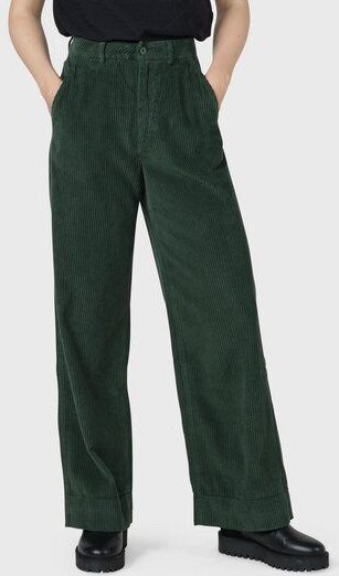 Klitmøller Collective Cordhose Relaxed Fit Modell: Lydia