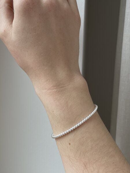 noemvri fashion label Armspange swirl