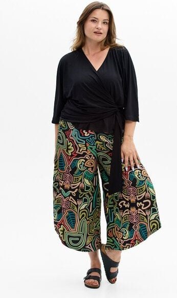 Hose Baobab – Weite Hosen mit ausgestelltem Bein – Taschen – Farbenfroher einzigartiger Print von KOKOworld – 100% in de...