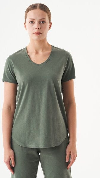 ORGANICATION ESSENTIALS-TUBA- Basic T-Shirt aus Bio-Baumwolle mit V-Ausschnitt