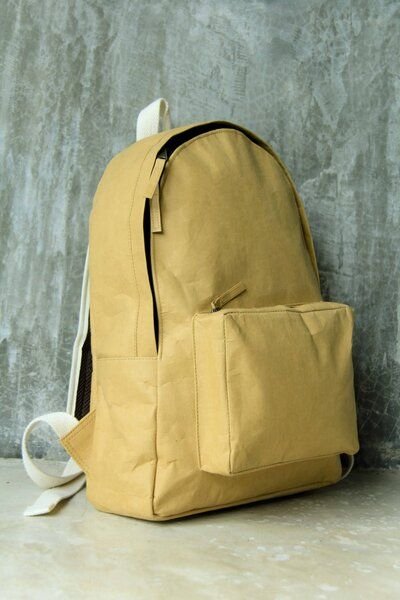 BY COPALA Rucksack aus extra starkem Kraft Papier mit integrierter Laptoptasche