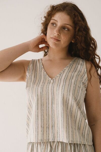 TIRALAHILACHA Holly Tencel strap top trace print