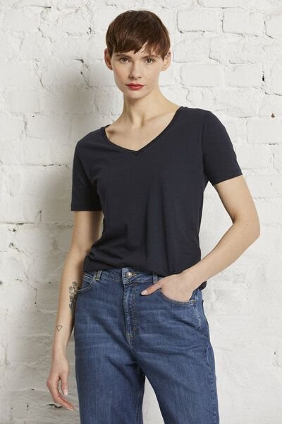Wunderwerk Damen T-Shirt, V-Auschnitt, aus Biobaumwolle und Modal "Metro v-neck tee"