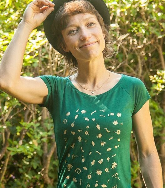 päfjes Goldene Blüten & Blätter - Fair gehandeltes Frauen T-Shirt mit TENCEL Lyocell