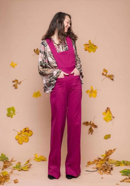 Atelier SNOW Latzhose Fuchsia aus 100% Bio-Baumwolle