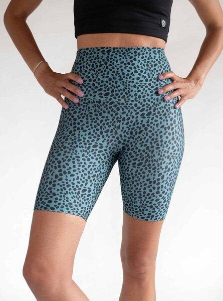 Arctic Flamingo Radlerhose - Biker - Yoga Shorts LEO in Leopardenprint