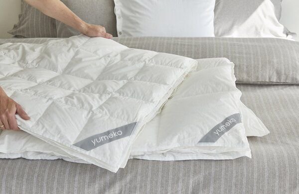 Daunendecke Frühling/Herbst “Yumeko” aus Gänsedaunen
