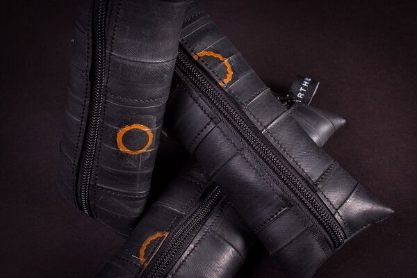 ARTHURKOPF Schlichter Schlamper aus Fahrradschlauch