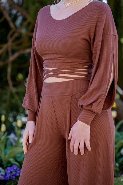 Vivien Joy Flower Pulli mit Schlitzen an den Ärmeln - Farrah