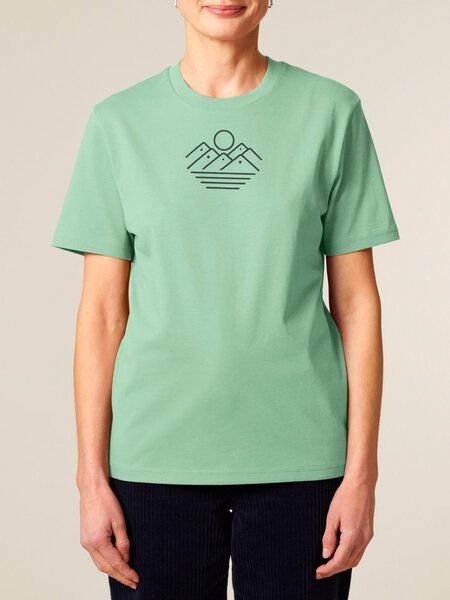 Human Family Bio Unisex Rundhals T-Shirt "Mountain Silhouette"